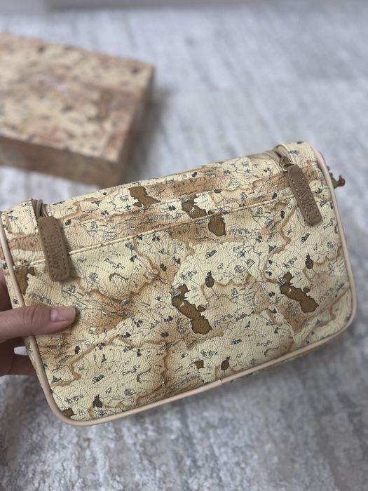 Косметичка кожаная дорожная