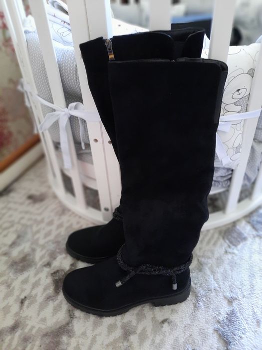 Продаётся обувь состояние новое