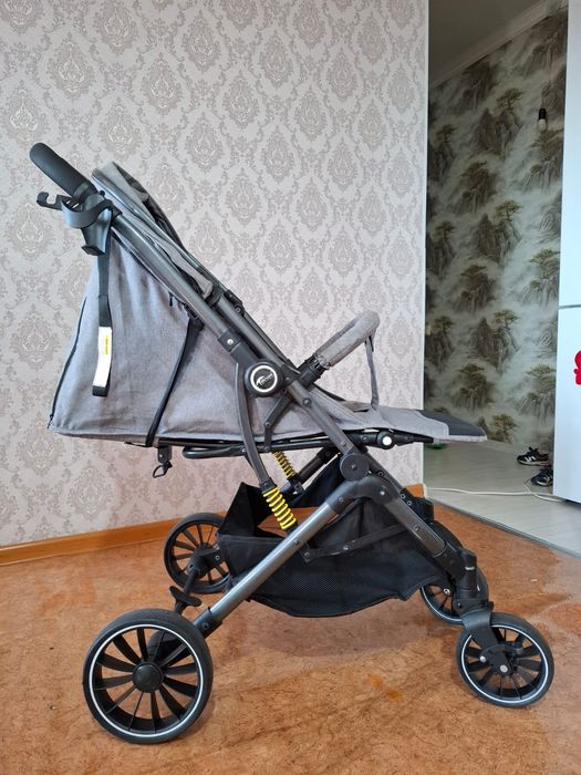 Продается коляска