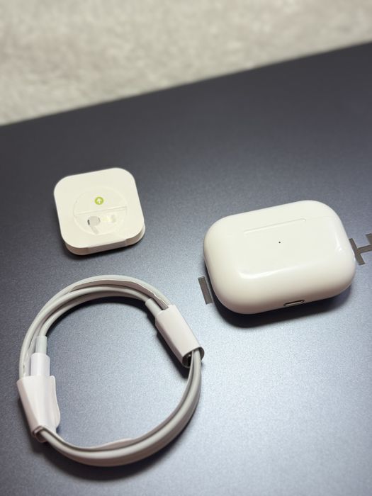 Срочно продам AirPods Pro