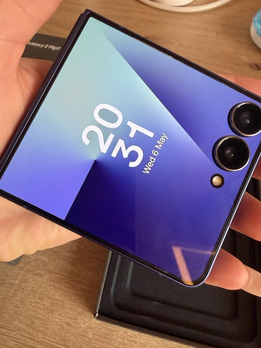 Samsung Z Flip7 nou