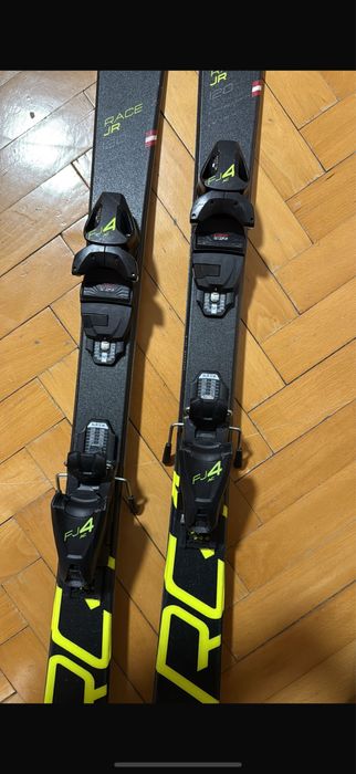 Schiuri juniori Fischer RC4 Race Jr 120 cm