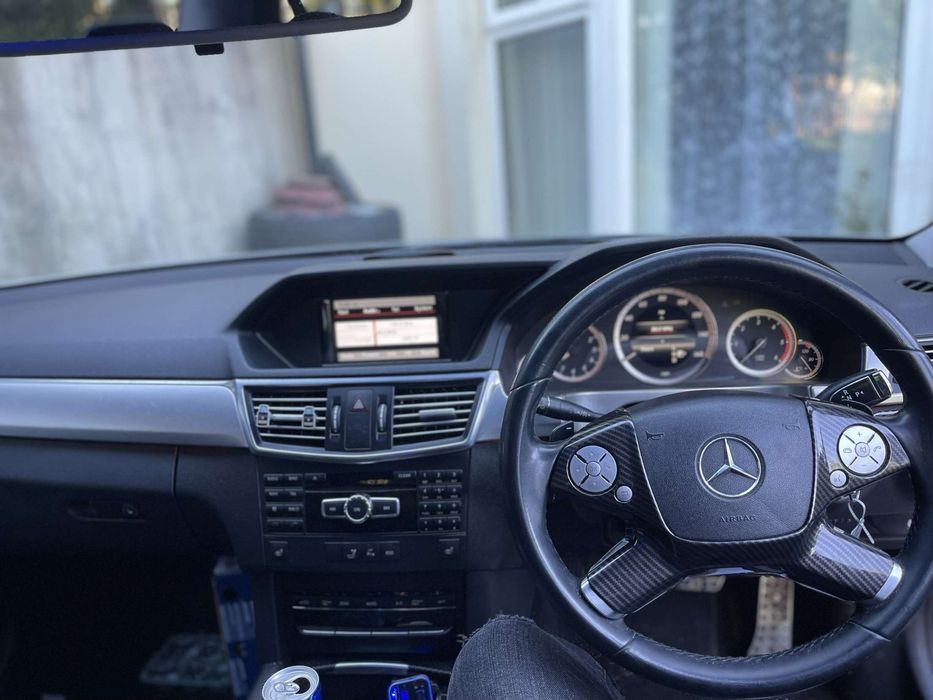 Mercedes E220 diezel 2013 an