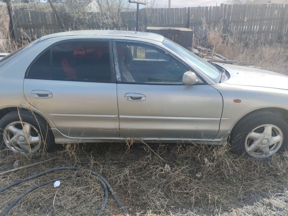 Продам Мицубиси галант без двигателя