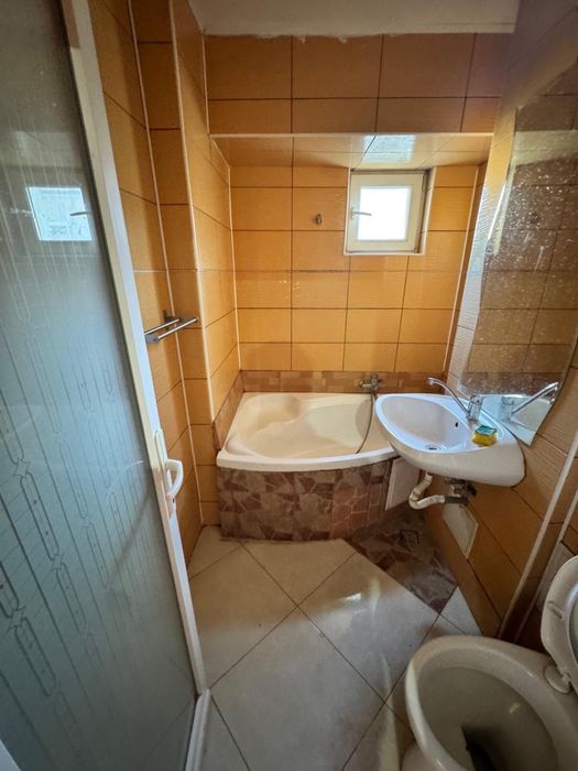 Inchiriez apartament 4 camere Pantelimon