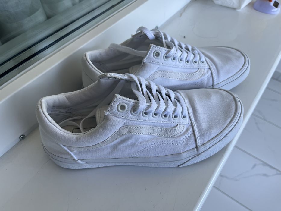 Бели Vans old school