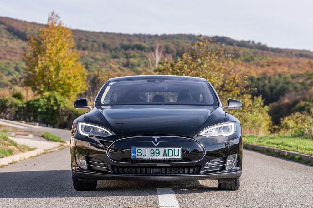TESLA Model S 2015 — imagine 9