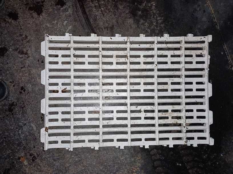 Пластмасови решетки за скаров под 6лв., 10лв., 24лв. > Moнтана