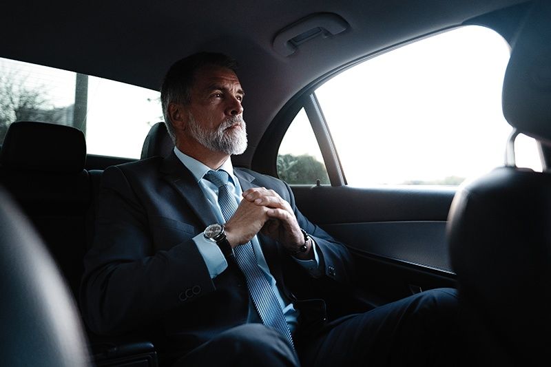 Călătorii la preturi mici cu Mercedes EQE