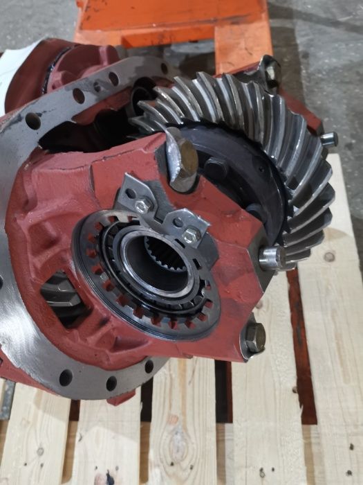 Редуктор среднего моста МАЗ 29х23