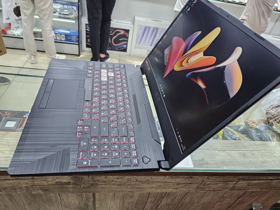 Asus TUF Gaming Ryzen 7 + RTX2050