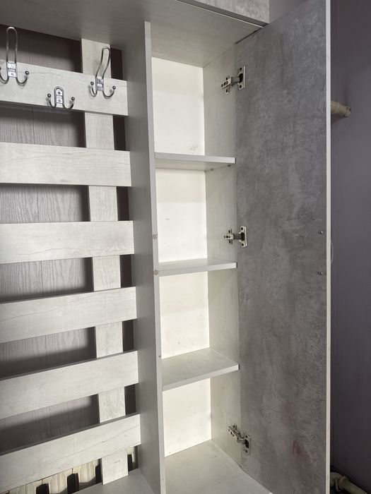 Продам прихожую