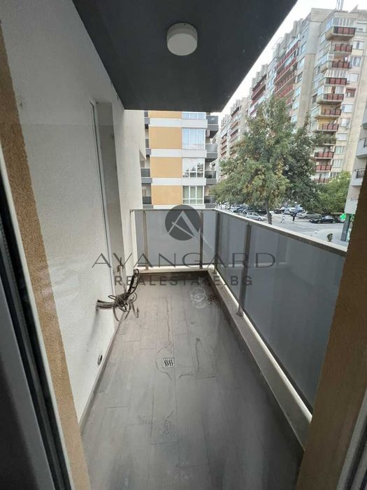 Продава се Тристаен апартамент в Пловдив, Кючук Париж - 115 кв.м за 1774 €/кв.м - Снимка #12