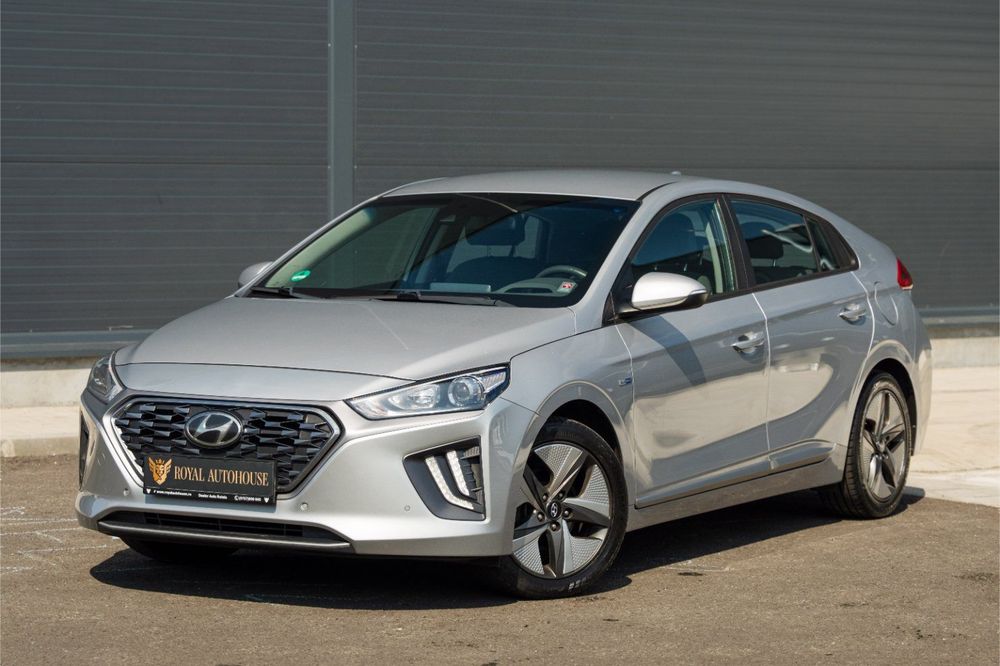 Hyundai IONIQ Hybrid, Facelift, Istoric, Garantie, Asistenta franare, camera