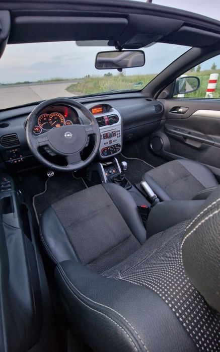 Opel Tigra  1.4 90CP  Cabrio Înmatriculat

Înmatriculat RO

An fabricație: 2006

Motorizare: 1.4 benzină, 90 CP

Kilometraj: 184.000 km