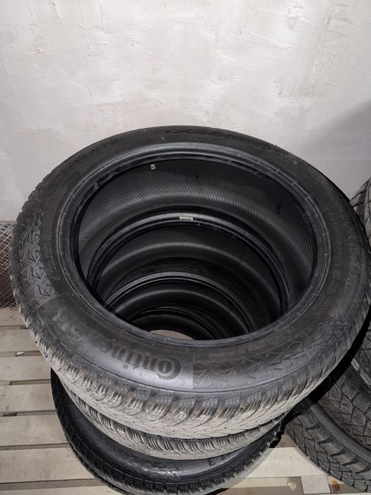 Continental ice contact 235/50/19