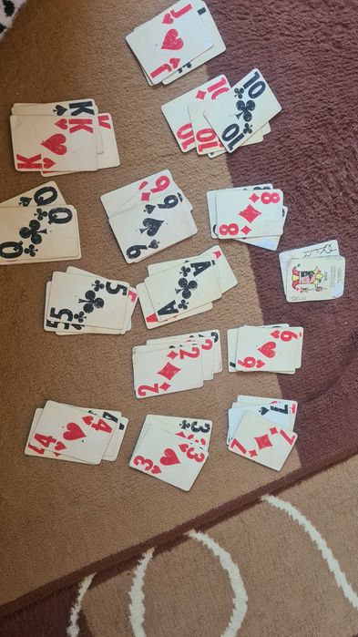 Carti de joc si de "dat in carti"