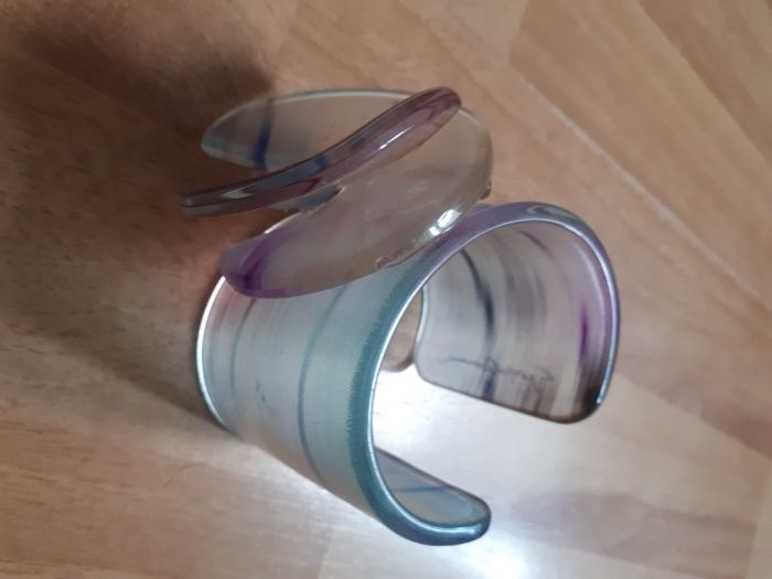 продам браслеты металлический, фирменный