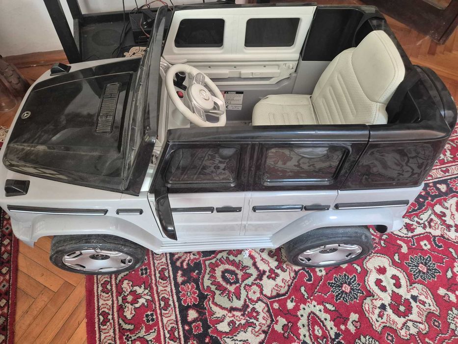 Vand Masinuta electrica pentru copii, Mappy Mercedes EQG, roti EVA si scaun piele, alb