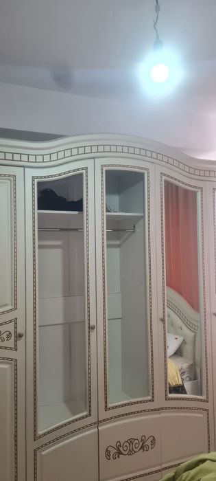 Продам спальный гарнитур Венера