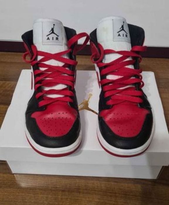 Pantofi sport Nike Air Jordan 1 Mid