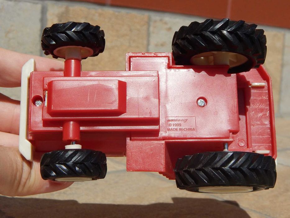 Jucarie combina agricola EM 399 Harvester New Ray 1999 plastic