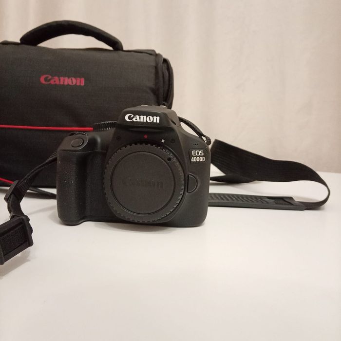 Продам камеру проф Canon EOS 4000D