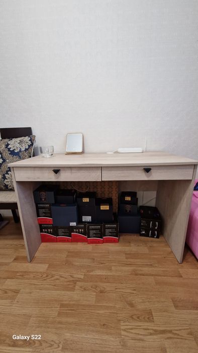 Продам шкаф, диван, столик