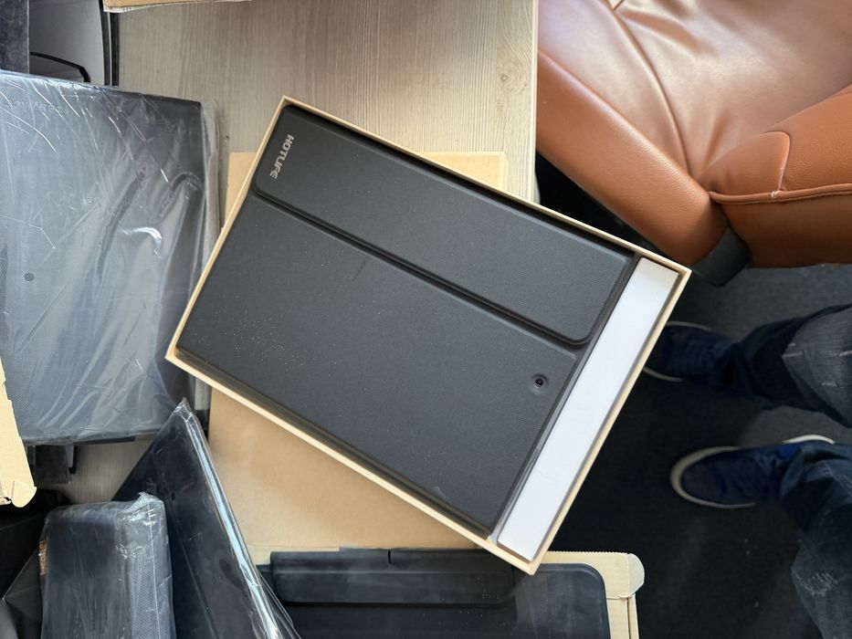 Huse cu tastaturi pentru tablete!