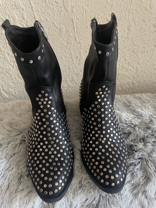 Дамски  боти  38