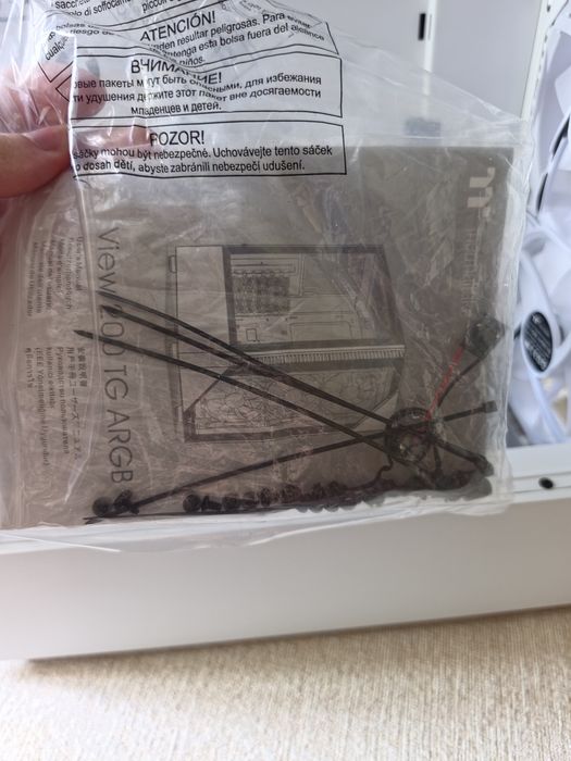 Корпус Thermaltake View 200 TG Snow ARGB белый