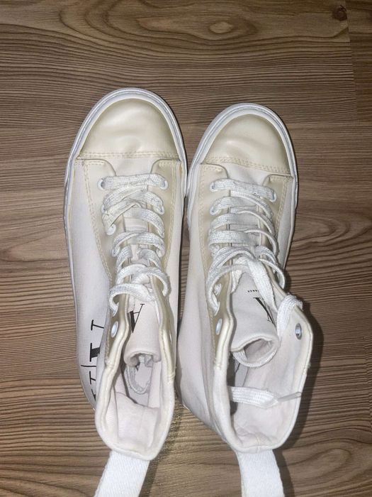 Дамски кецове на Армани !