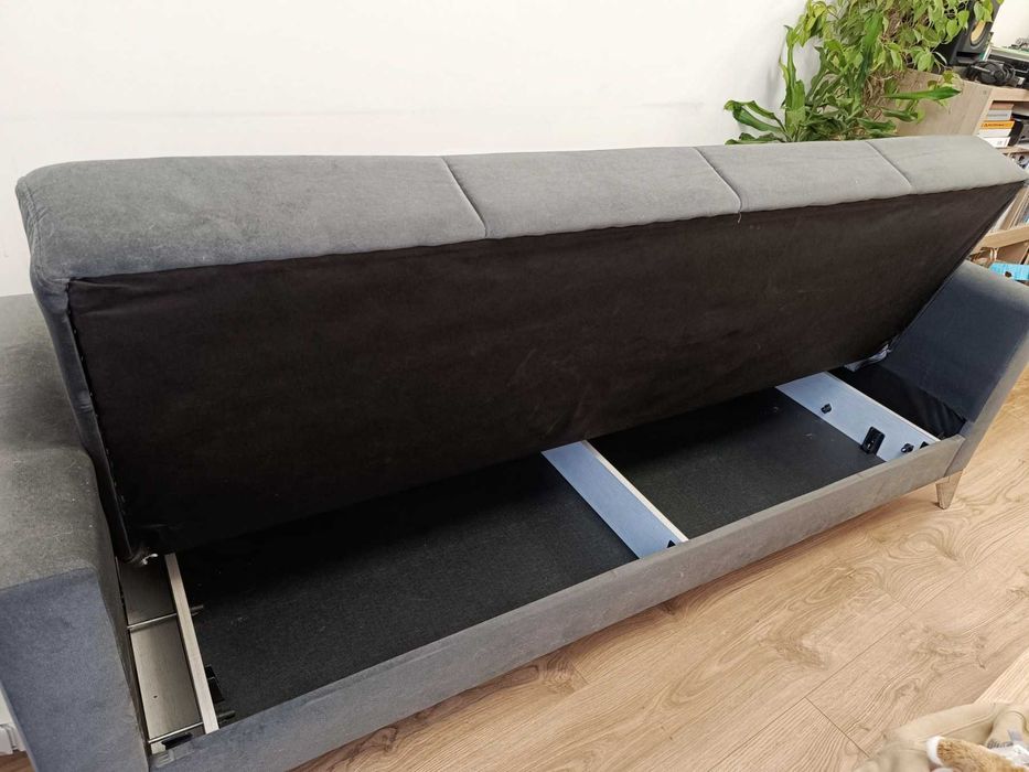 Диван с функция сън