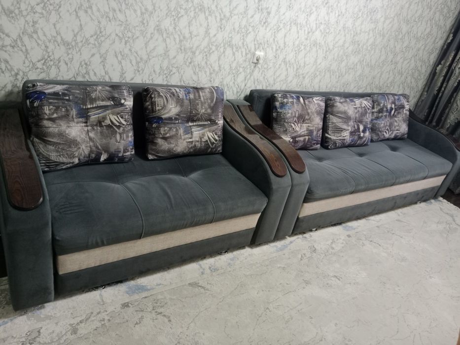 Продам диван в хорошем состоянии