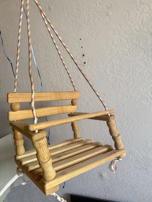 Качели для детишек 1-3 год продам