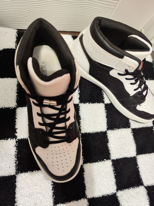 Adidași baschet marimea 39