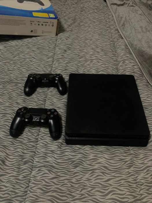 Vand consola ps4 500gb