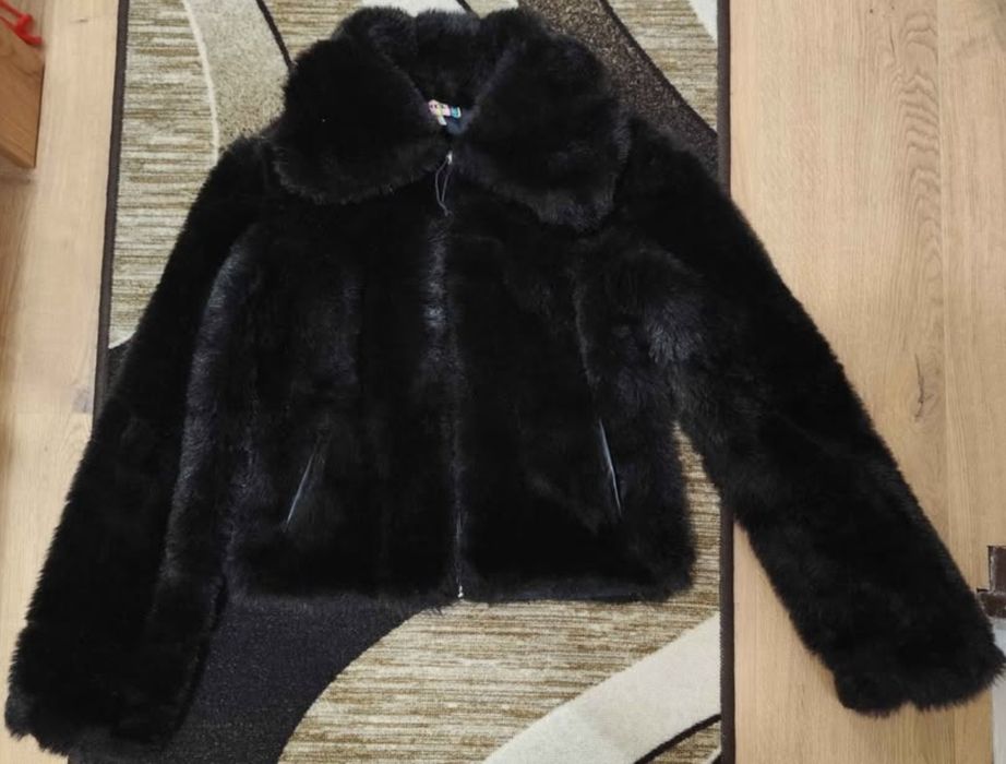 Дамско пухкаво палтенце