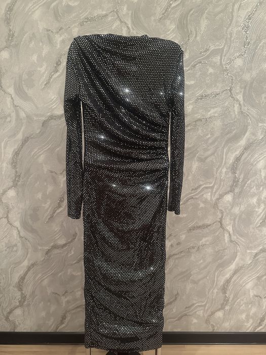 Платья вечерние новые