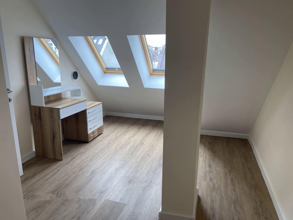 Дава се под наем Тристаен апартамент в София, Център - 76 кв.м за 825 € - Снимка #3