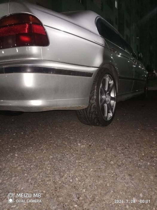 продам BMW 528i  1997