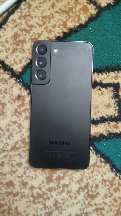 Телефон Самсунг с22