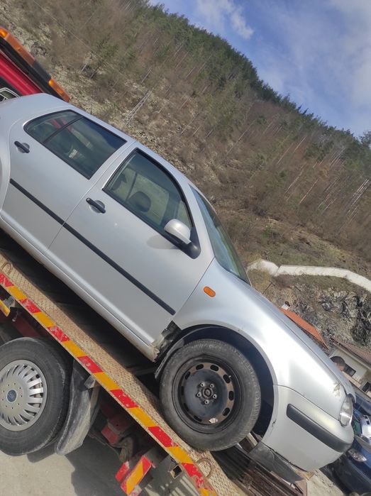 Голф 4 1.6-SR на части