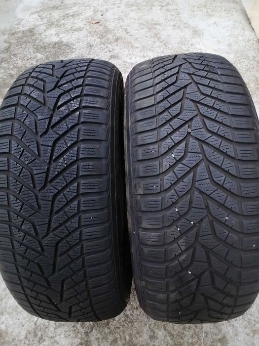 Гуми Йокохама с размери 235/55/17 в отлично състояние и грайфера 7,5мм