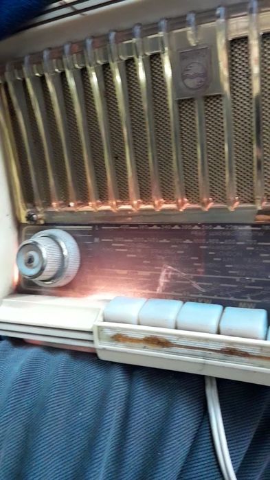 Старо радио Philips Philetta B2D13A 60-те години