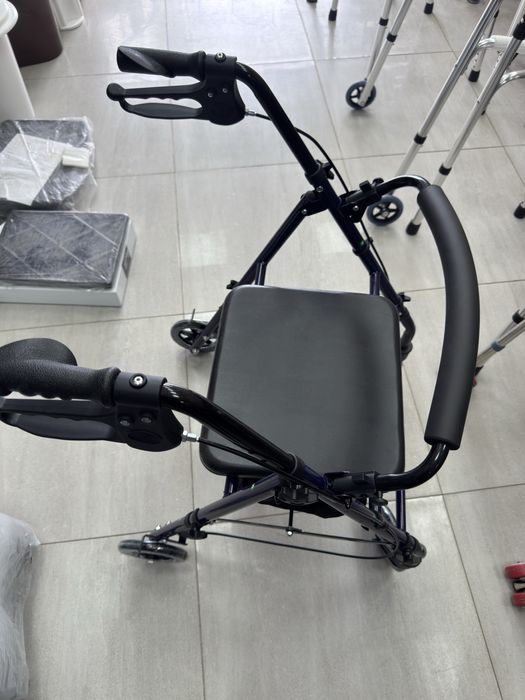 Hadinok Rollator yengi