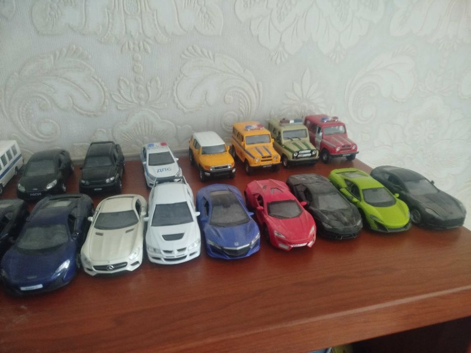 продам модельки машин