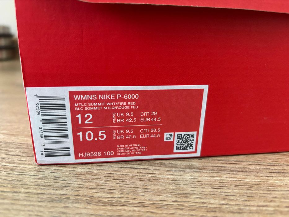 Маратонки Nike P-6000 Metallic Summit White Fire Red  | 44.5 EU 10.5 US