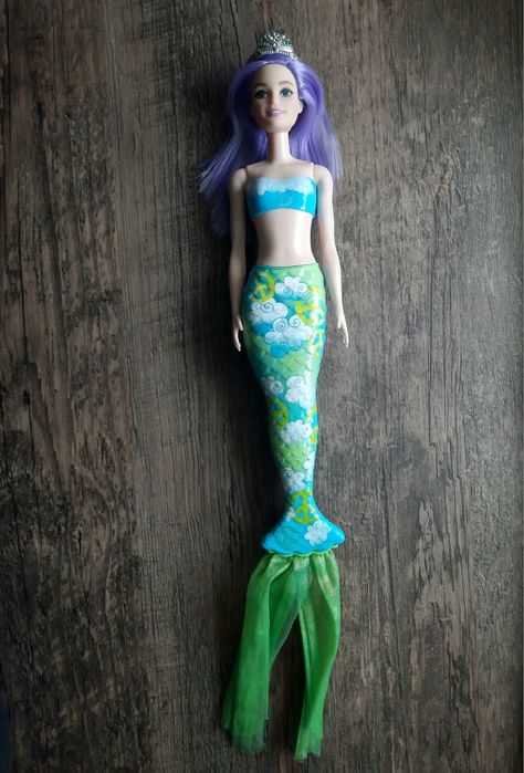 Sirenă Barbie cu păr mov