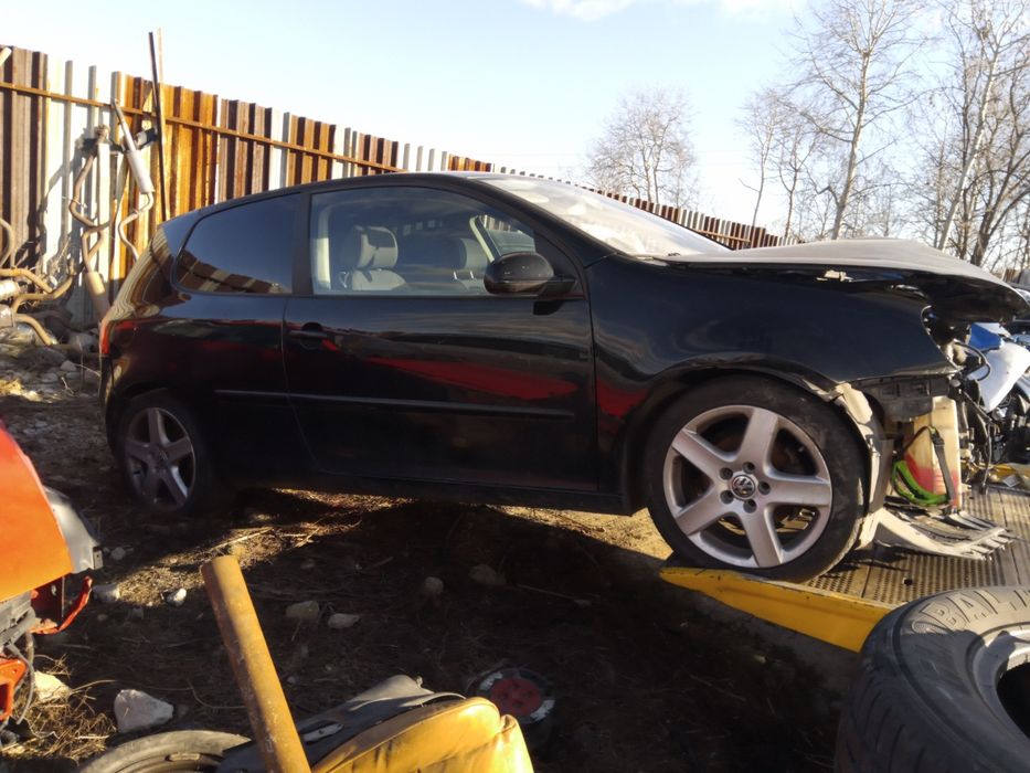 Голф 5 1.6 ФСИ на части Golf 5 1.6 FSI